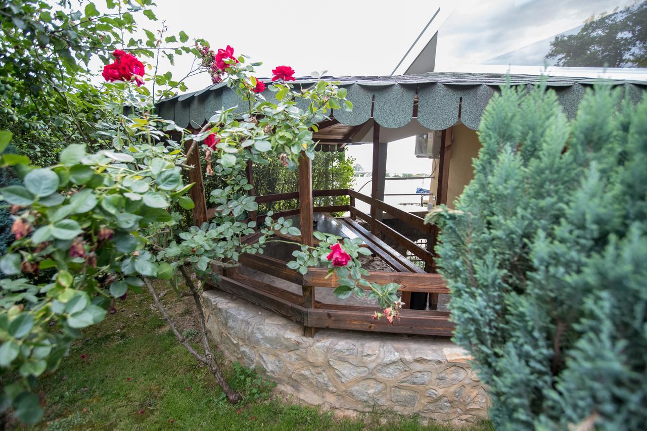 View Topia Apartments Ohrid Luaran gambar