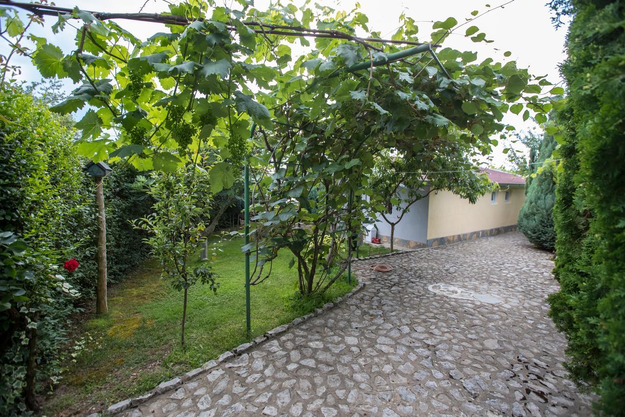 View Topia Apartments Ohrid Luaran gambar