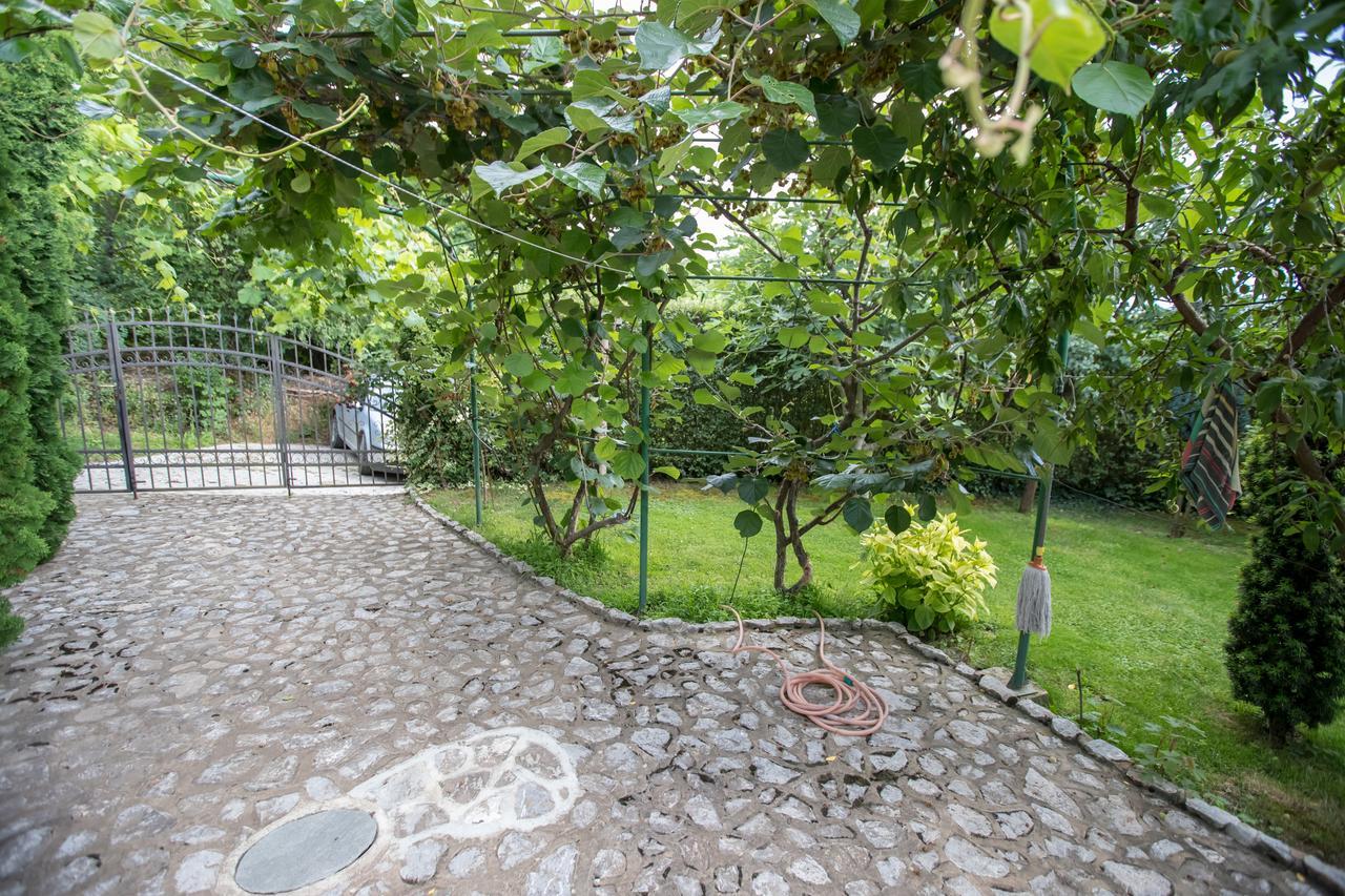 View Topia Apartments Ohrid Luaran gambar