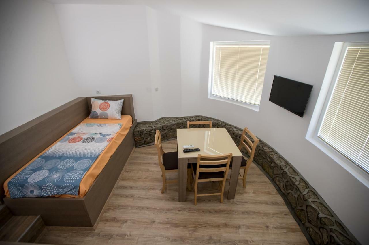 View Topia Apartments Ohrid Luaran gambar