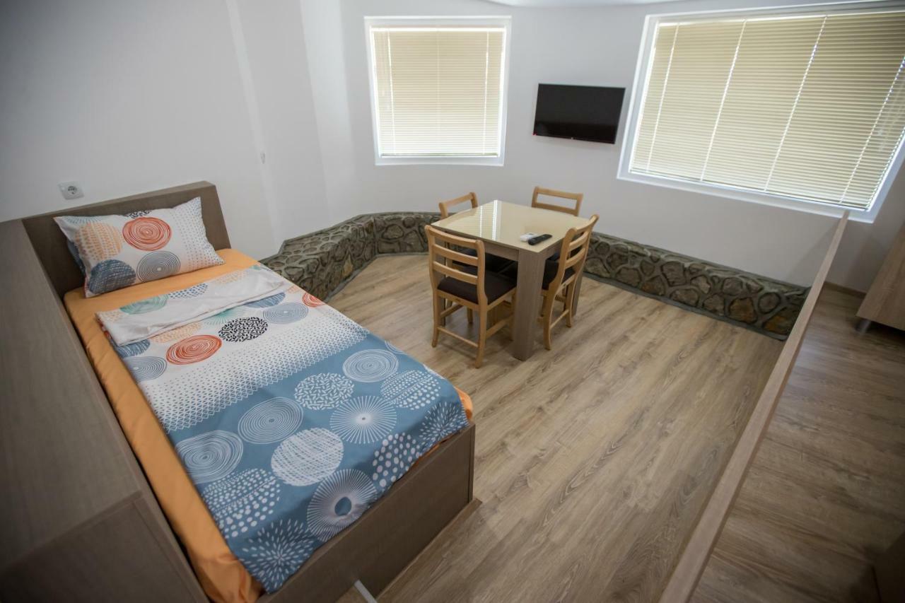 View Topia Apartments Ohrid Luaran gambar